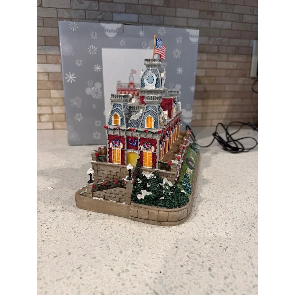 9261. Disney Christmas Train Station with Lights with box